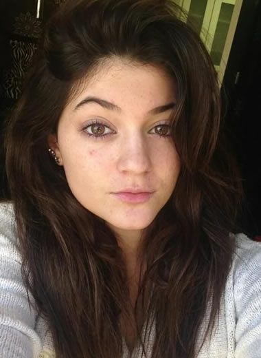 15 Kylie Jenner No Makeup Pics Proved She S Human