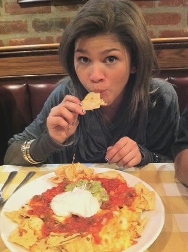 21 Gorgeous Photos Of Zendaya Without Makeup