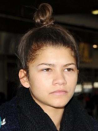 21 Gorgeous Photos Of Zendaya Without Makeup