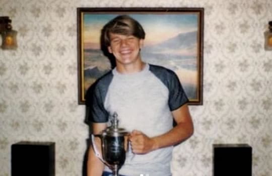 Young Gordon Ramsay look like a dream boat