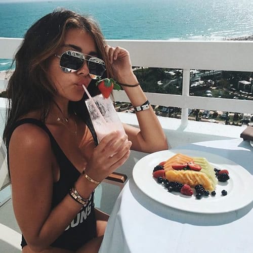 Madison Beer having fruits and smoothies for breakfast