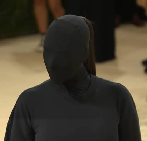 Kim Kardashian Met Gala 2021 face close up
